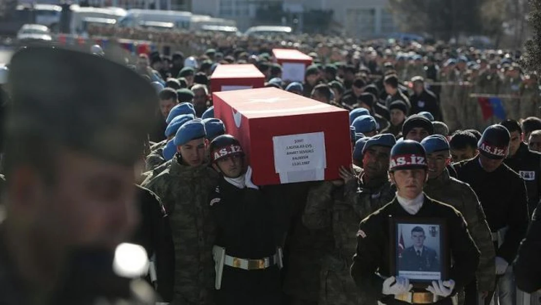 Şehitler için Şırnak'ta tören düzenlendii