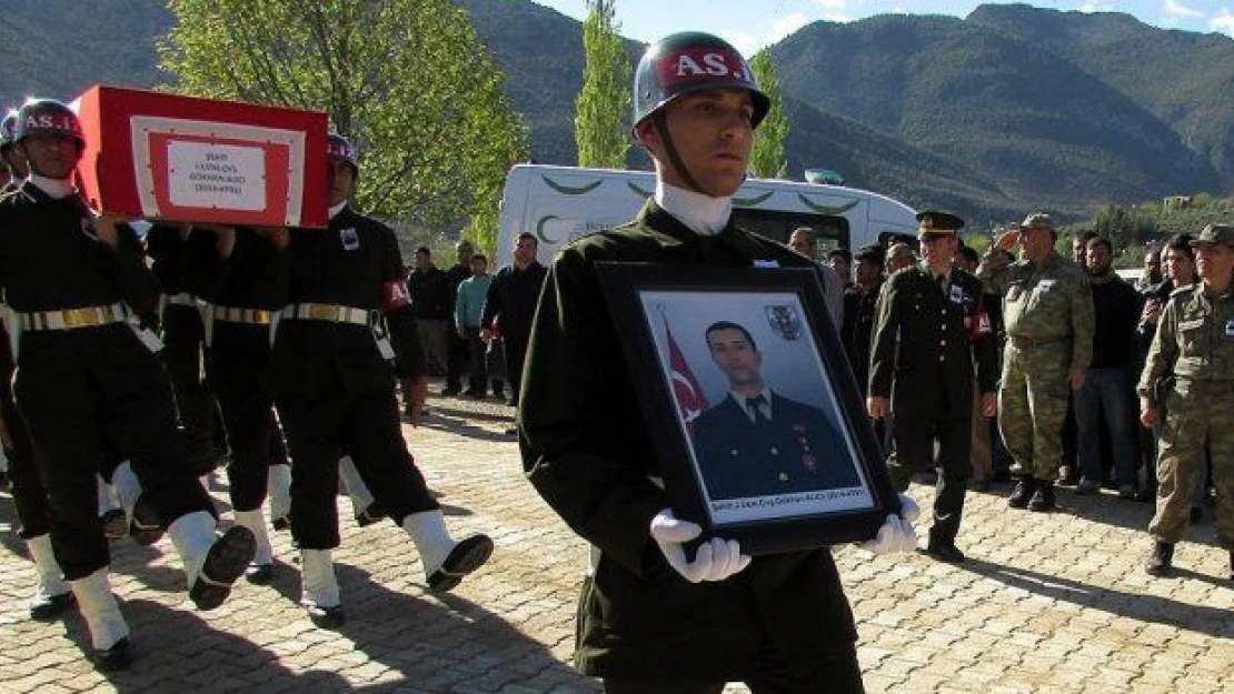 Şehitlere hüzünlü veda