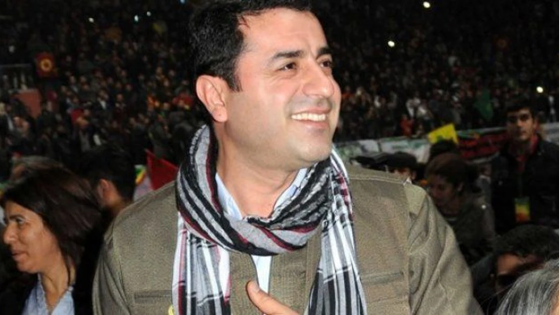 Selahattin Demirtaş, ağlayarak geldi gülerek gitti!