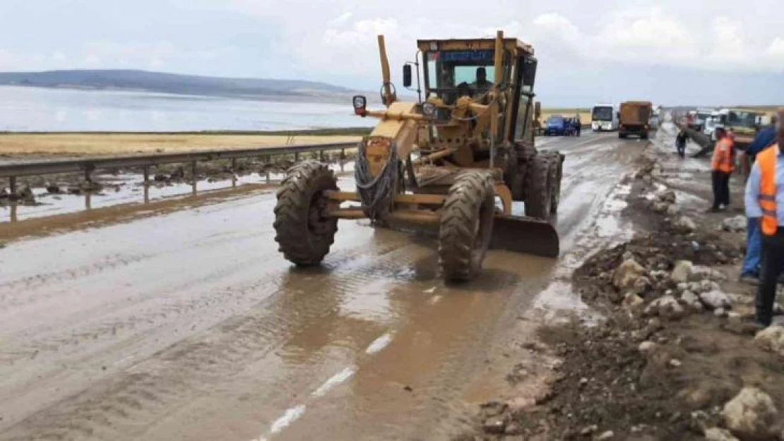 Şereflikoçhisar'da sel büyük hasara neden oldu