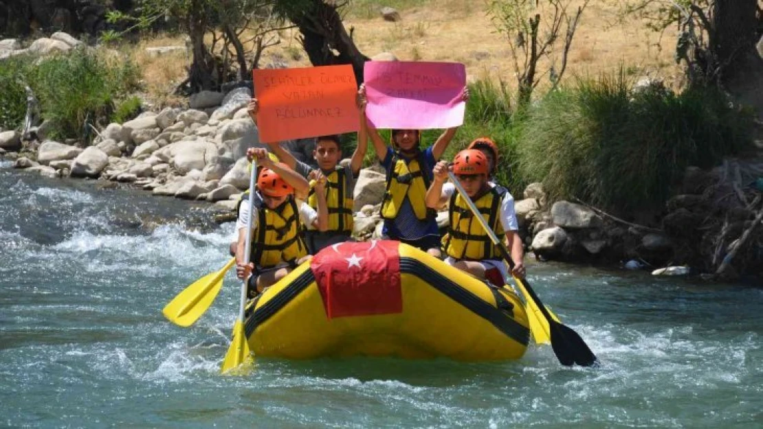 Şırnak'ta 15 Temmuz Şehitleri anısına rafting düzenlendi