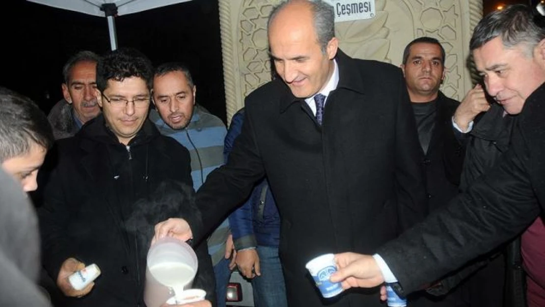 Soğuk havada salep ikramı