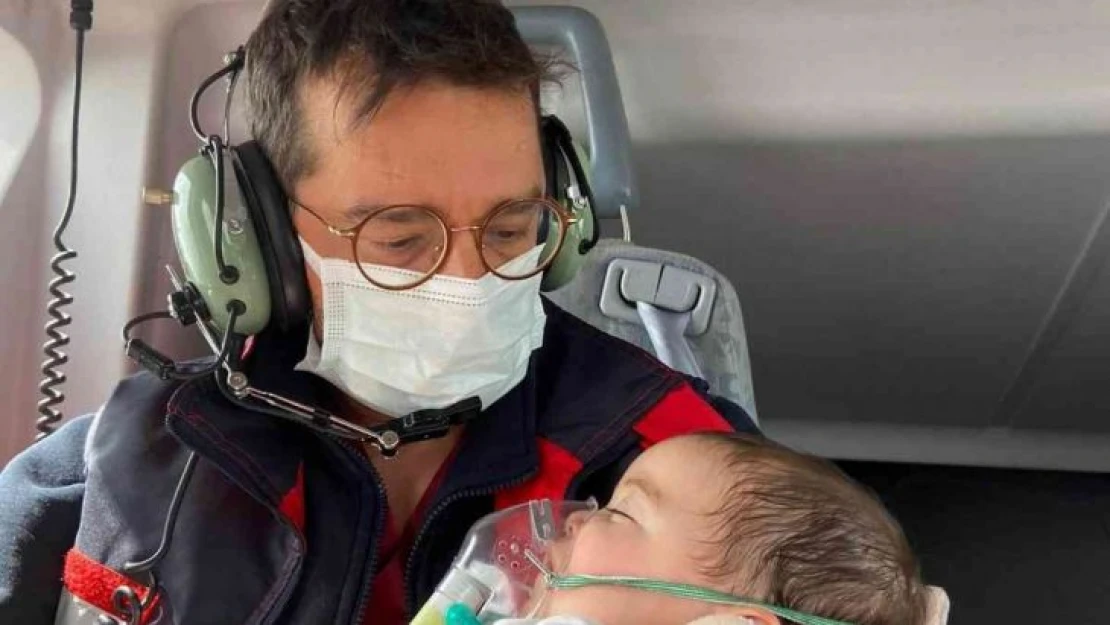 Solunum sıkıntısı çeken 6 aylık bebek ambulans helikopterle hastaneye sevk edildi