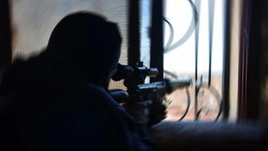 Sur'a girmeye çalışan keskin nişancılar yakalandı