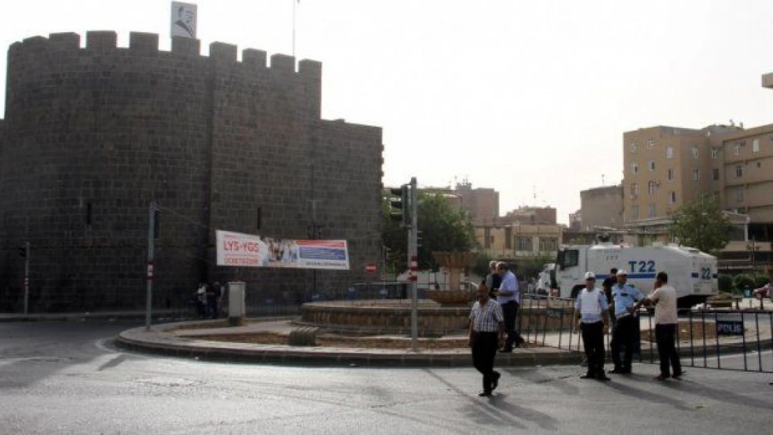 Sur'da çatışma: 7 polis yaralı