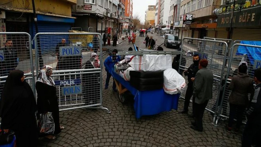 Sur'da vatandaşlardan terör örgütü PKK'ya tepki