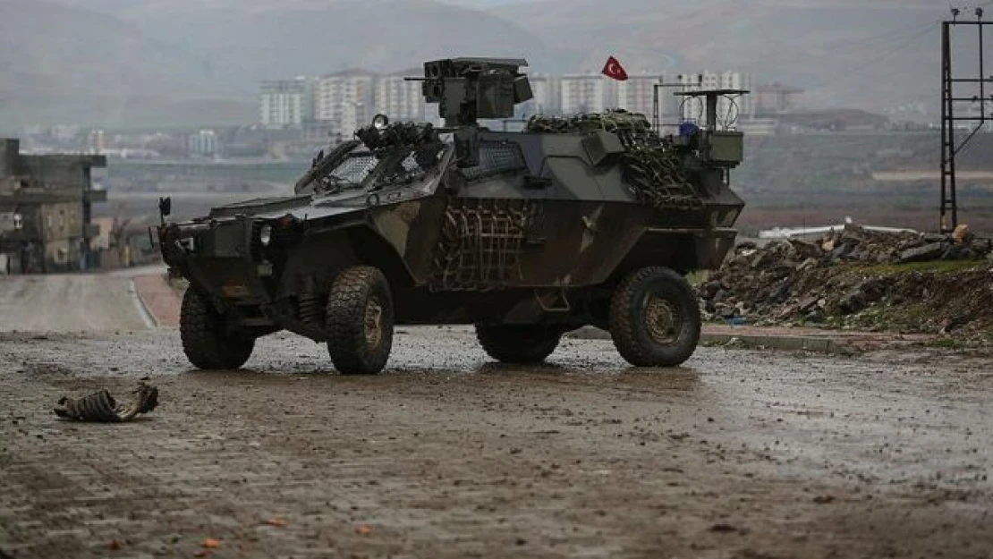 Sur'da yaralanan asker şehit oldu