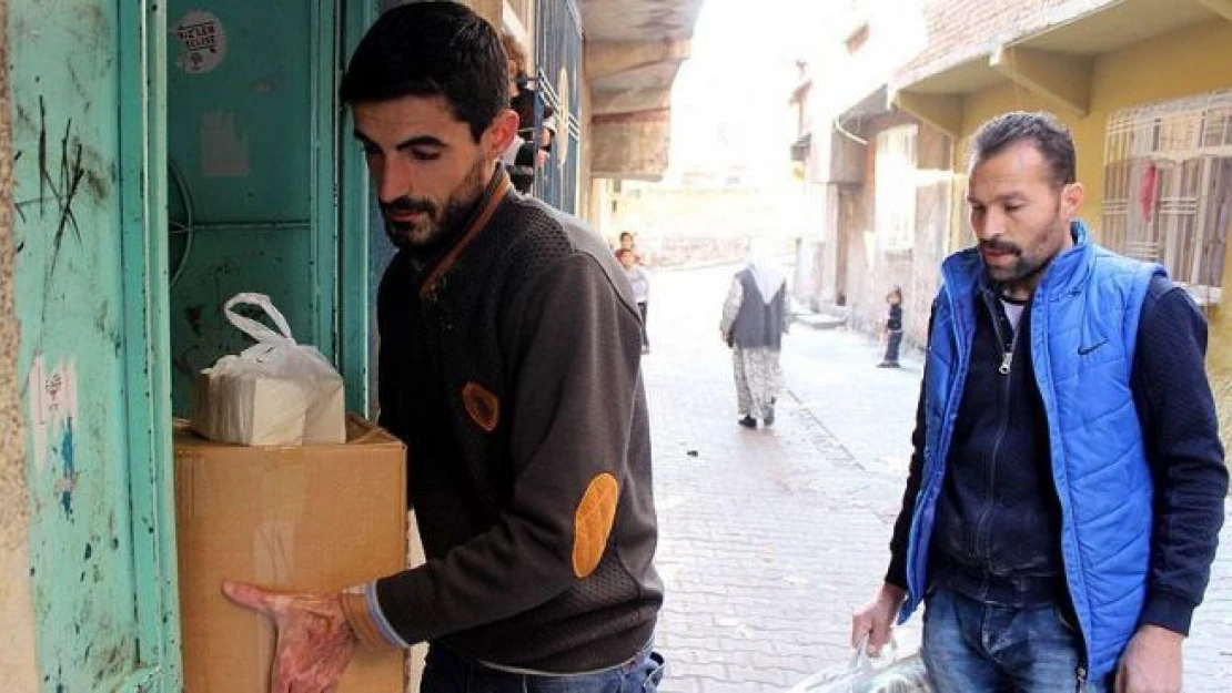 'Sur'daki Muhacirlere Ensar Olalım Kampanyası' devam ediyor