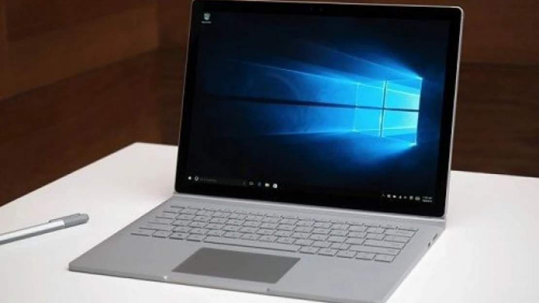 Surface Book ve Surface Pro 4 için yeni TV reklamları yayınlandı