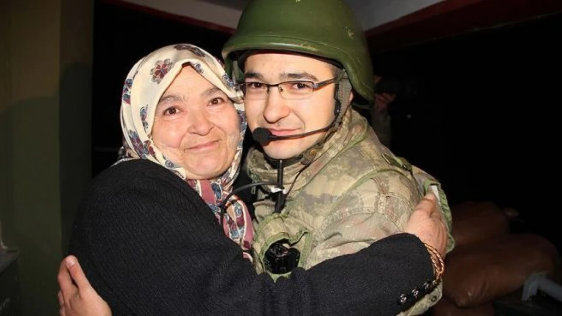 Suriye sınırındaki Mehmetçik'e 'çifte sürpriz'