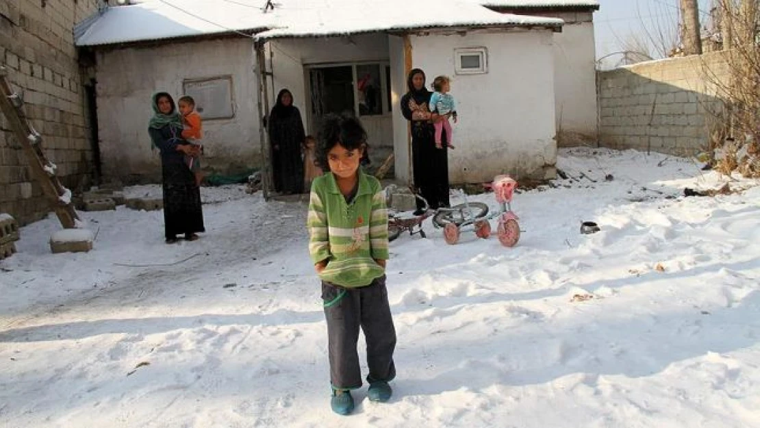 Suriyeli sığınmacıların 'soğukla mücadelesi'