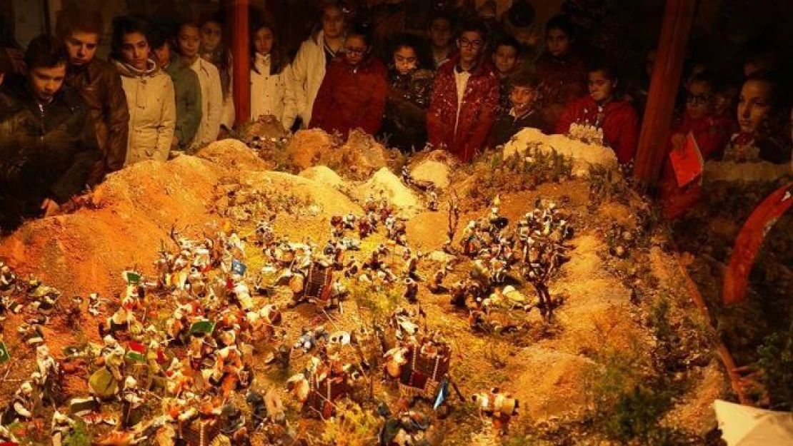 Tarihi görerek ve hissederek öğreniyorlar
