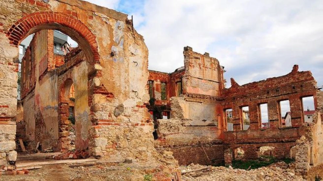 Tarihi 'İskoliye Mektebi' restore ediliyor