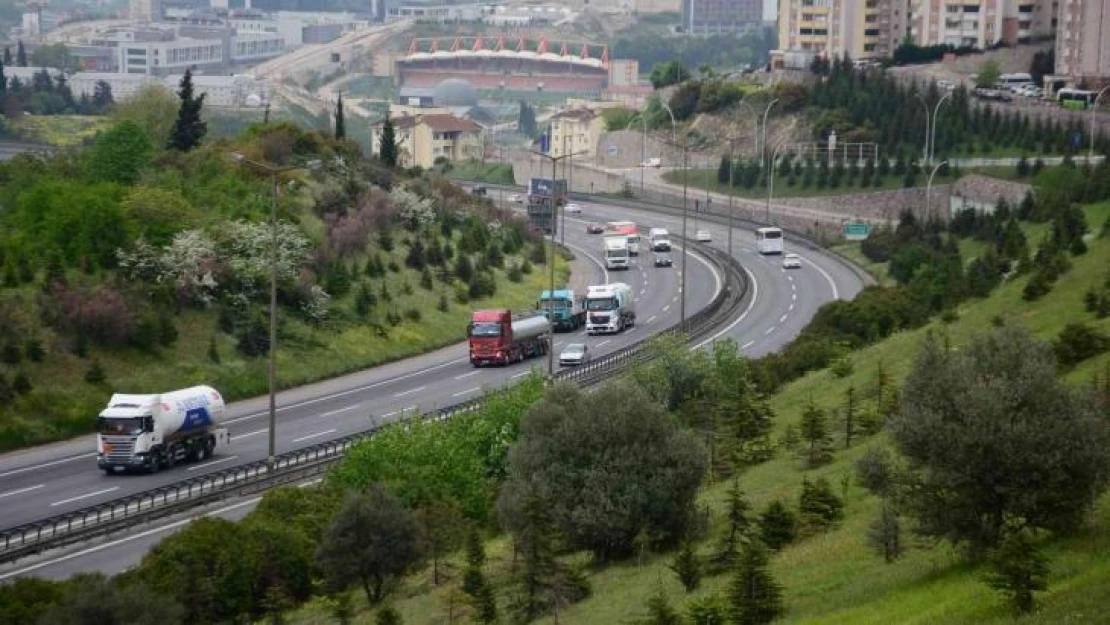 TEM Otoyolu Kocaeli geçişinde yoğunluk beklentinin altında seyrediyor