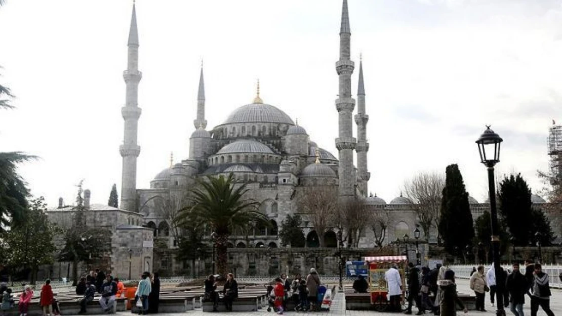 Terör saldırısı sonrası Sultanahmet'te ilk cuma