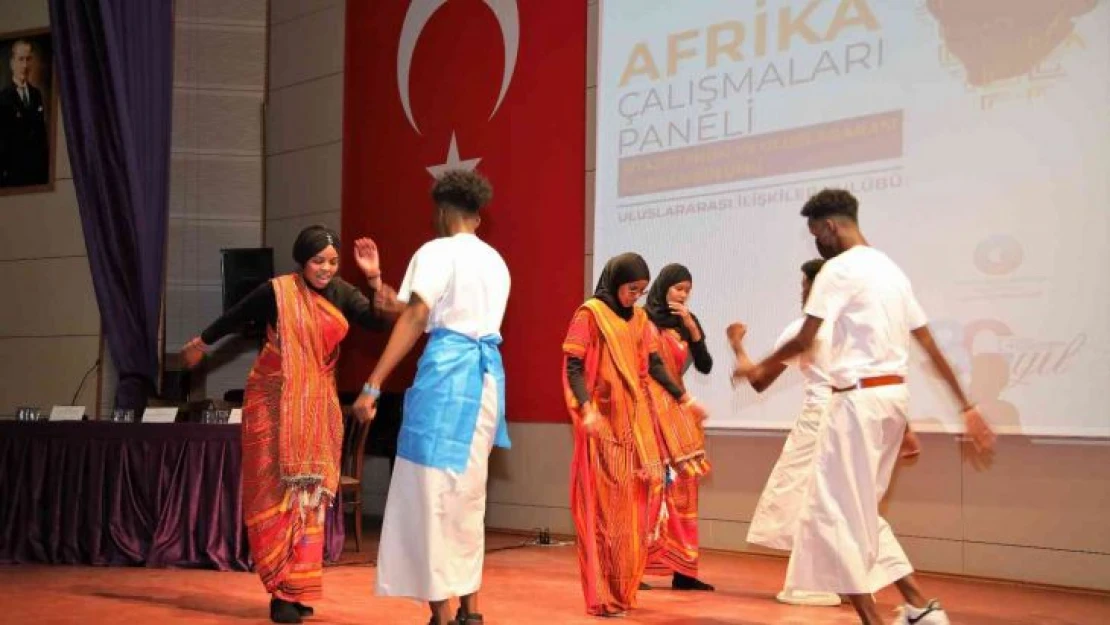 Tokat'ta Afrika paneli renkli görüntülere sahne oldu