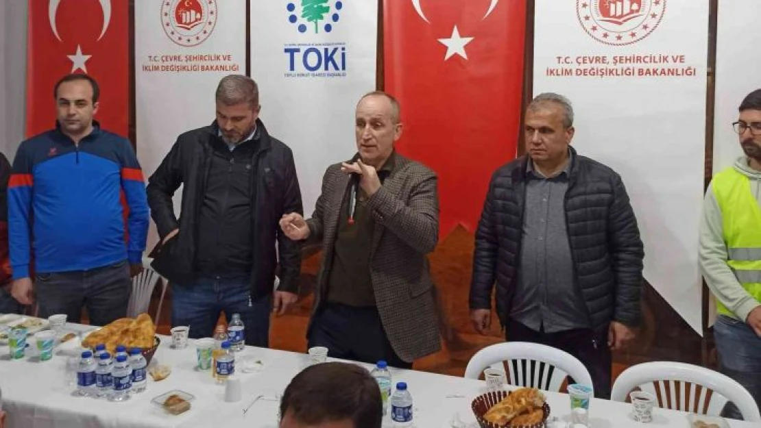 TOKİ Başkanı Ömer Bulut, Bozkurt'ta işçilerle iftar yaptı