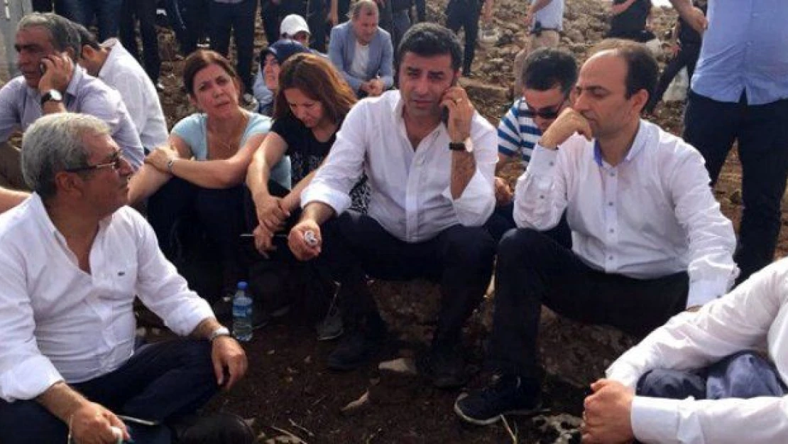 Topçu: HDP'li bakan ve vekiller azledilmeli