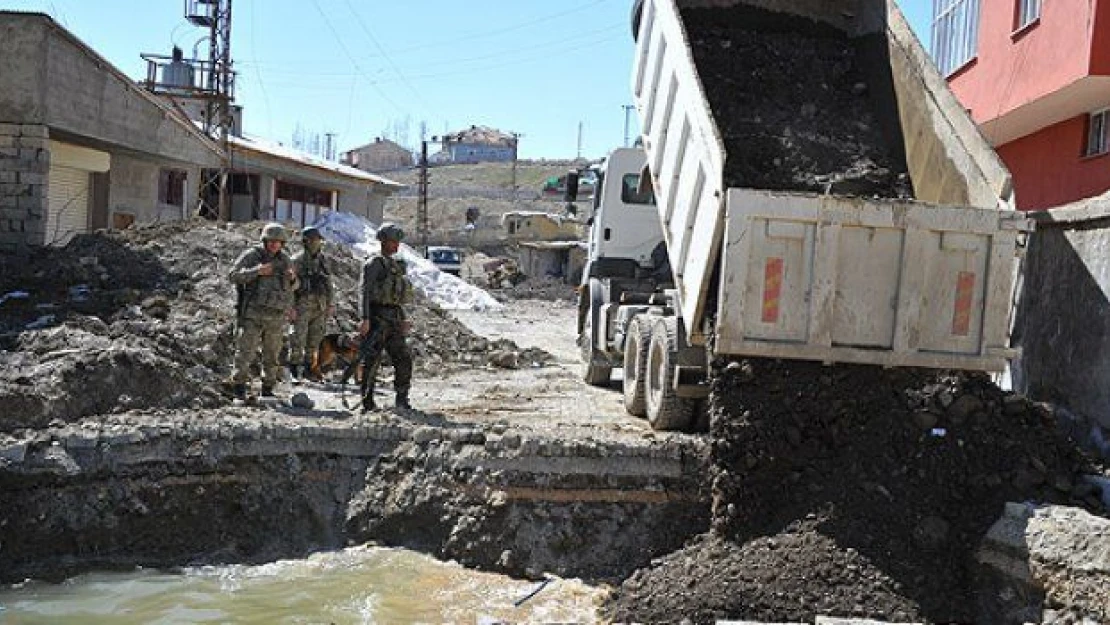 TSK, Yüksekova'daki operasyon görüntülerini paylaştı (GÖRÜNTÜ)