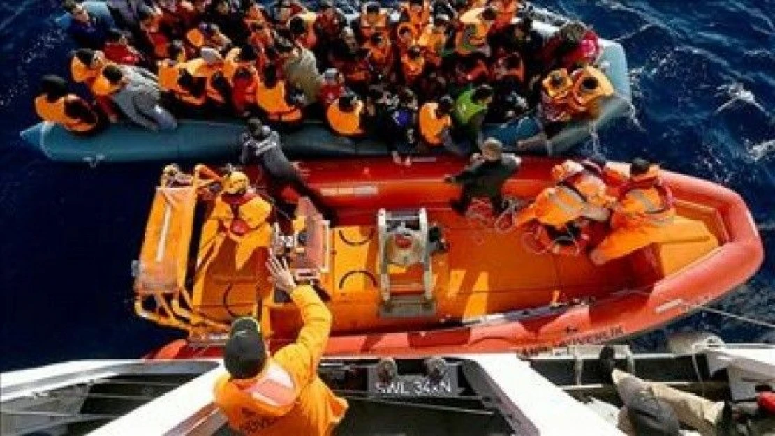 Türk sahil güvenlikten göçmenlere 'şefkat eli'