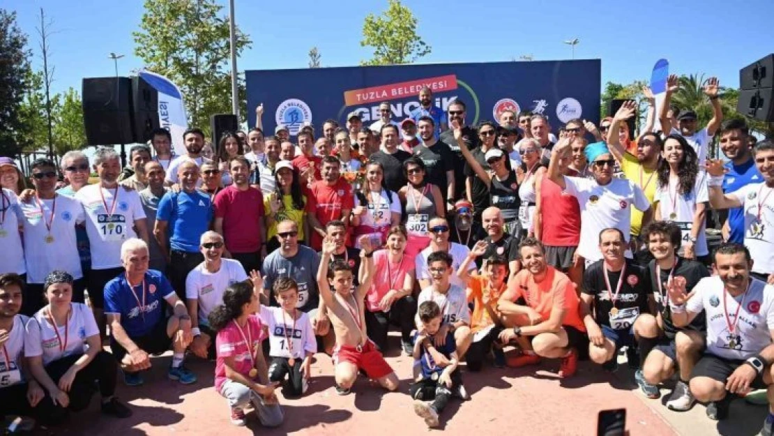 Tuzla'da 'Gençlik Koşusu' düzenlendi
