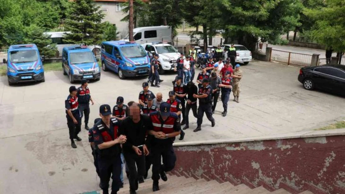 Uyuşturucu imalathanelerine şafak operasyonu: 11 gözaltı