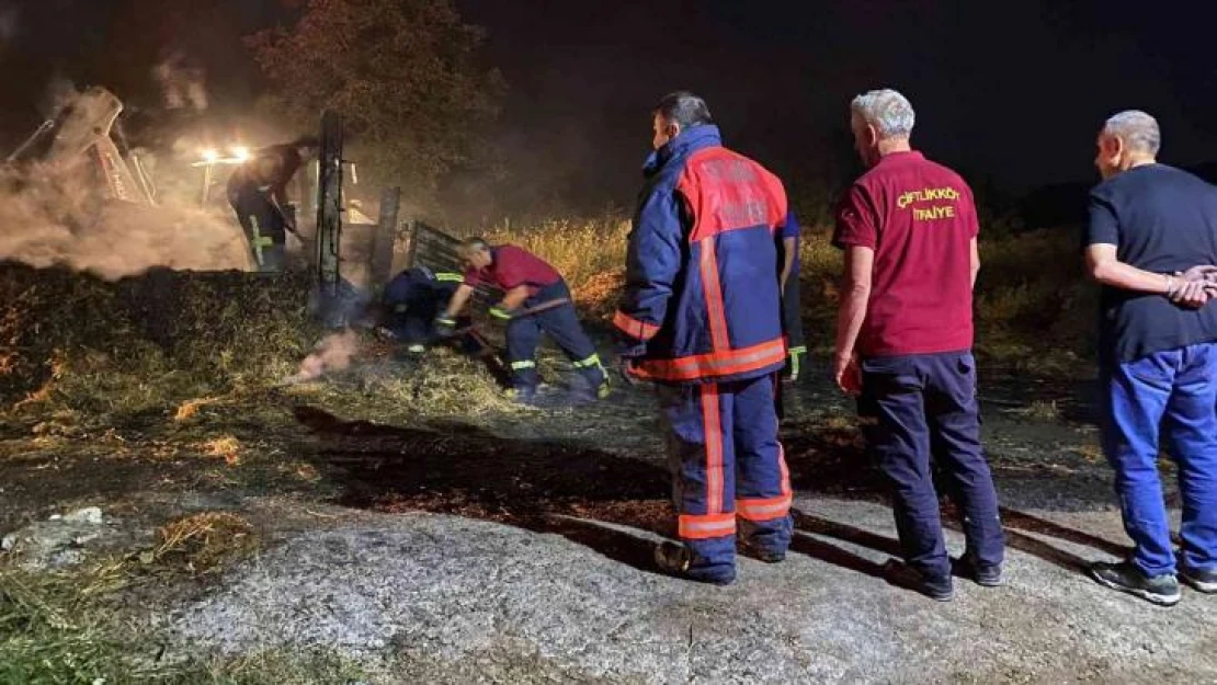 Yalova'da saman yüklü kamyon alevlere teslim oldu