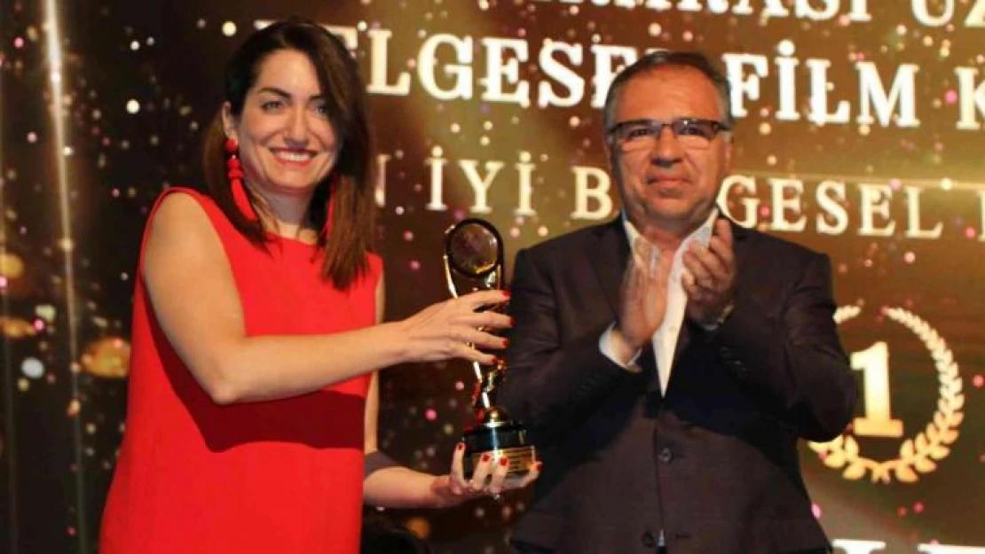 Yaşam öyküsünü anlattığı 'Bekleyiş' en iyi belgesel film ödülü aldı