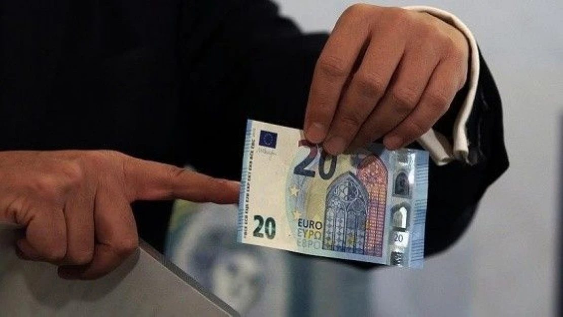 Yeni 20 avroluk banknot yarın dolaşıma girecek