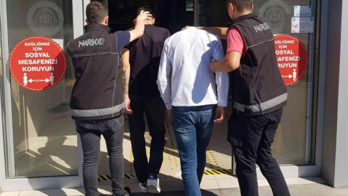 Yunus polisinden iki ayrı uyuşturucu operasyonu: 13 gözaltı