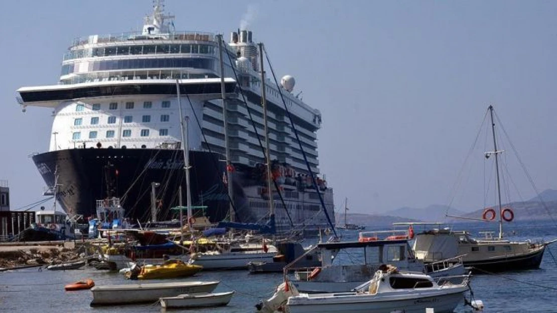 'Yüzen oteller' Muğla'ya 200 bin turist getirdi