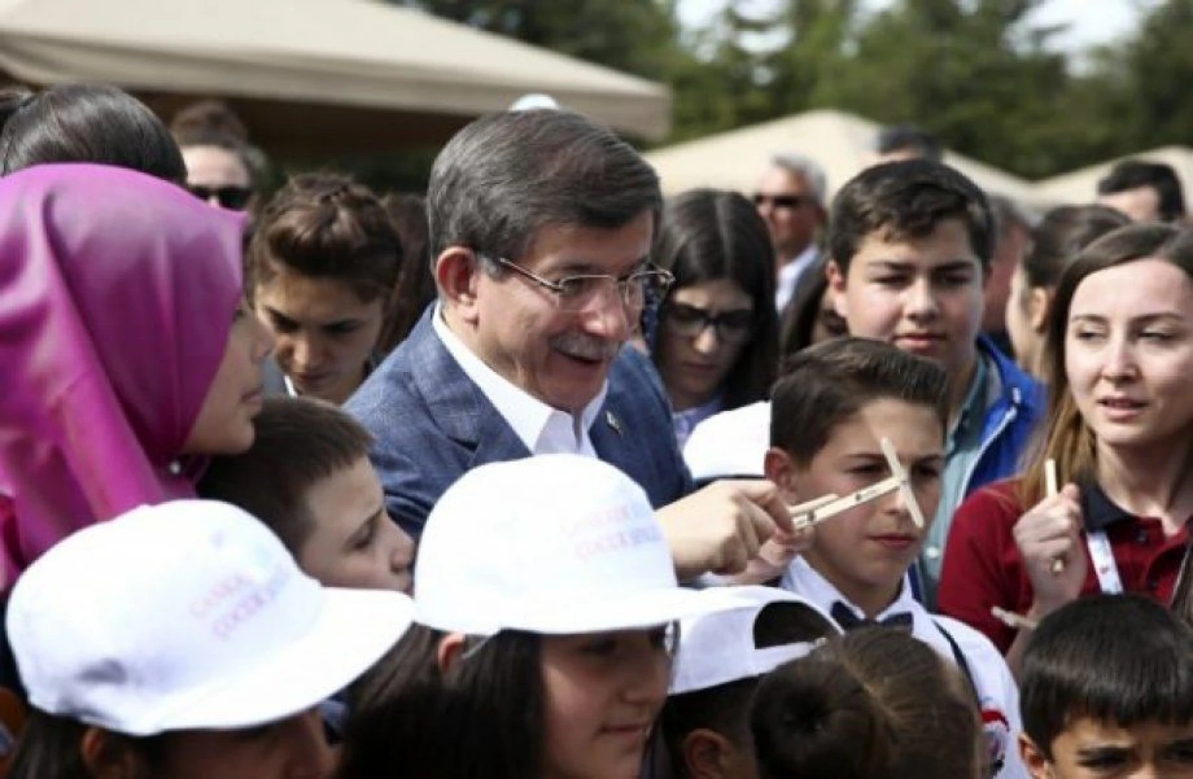 Başbakan Davutoğlu,''Çankaya Köşkü Çocuk Şenliği''ne katıldı