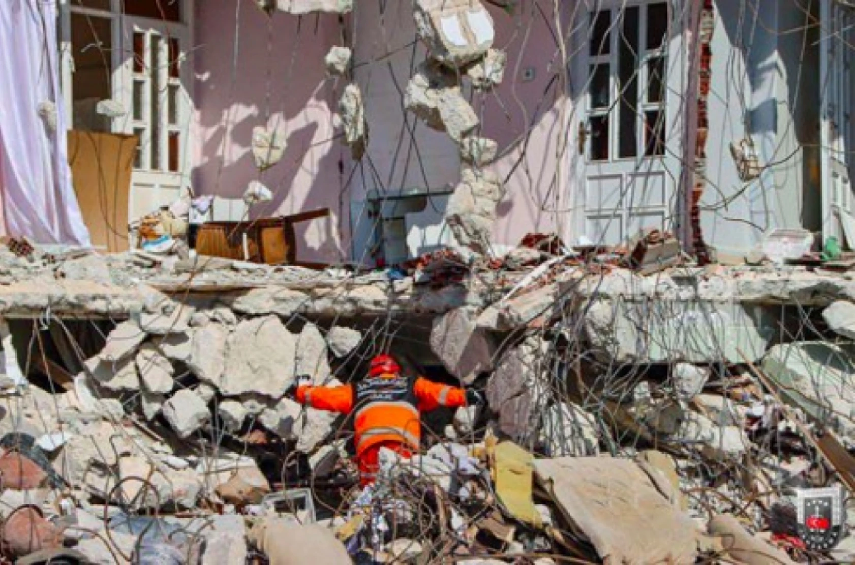 Jandarma teşkilatı depremzedeler için seferber oldu