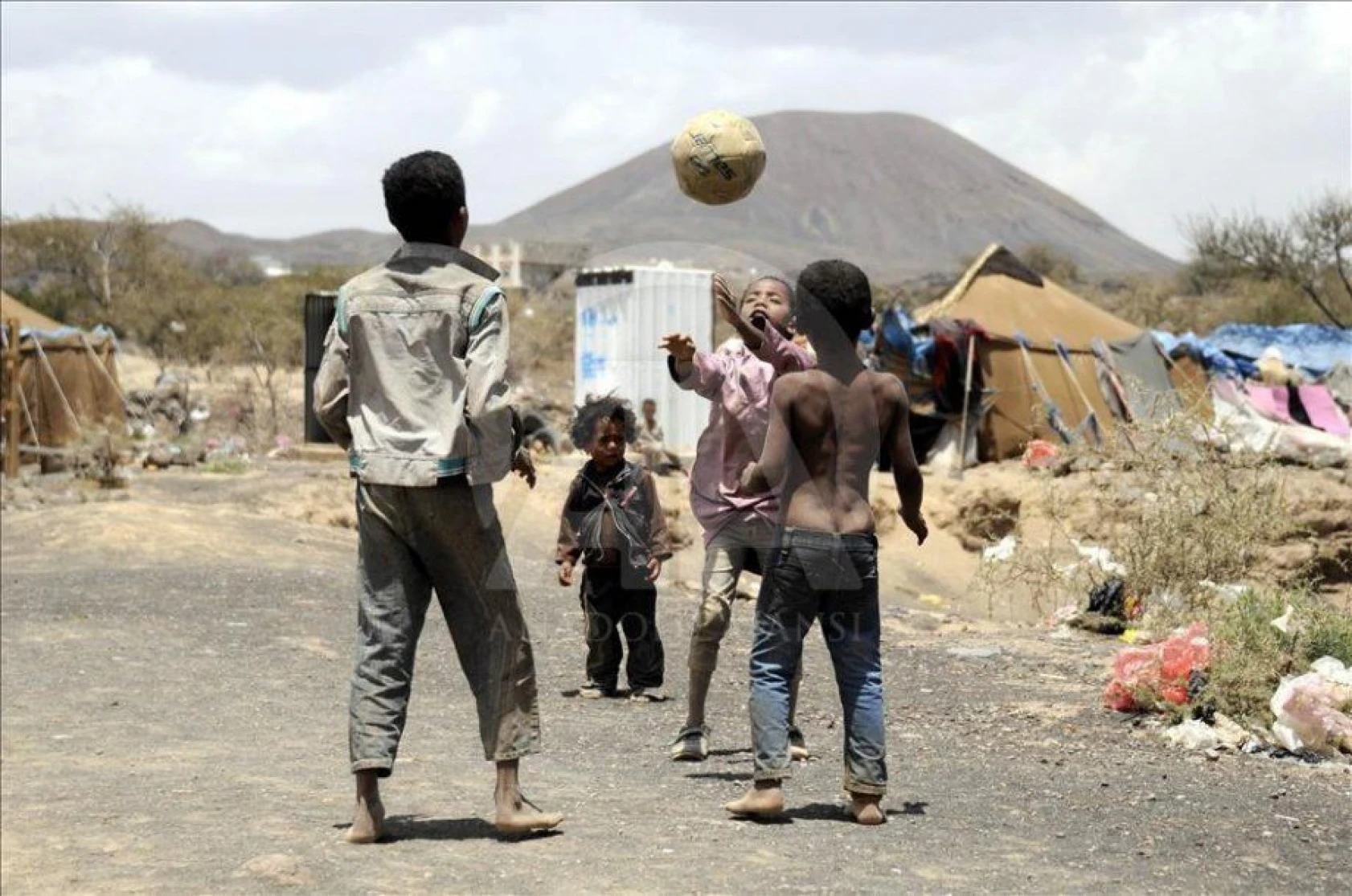 Saada'dan göç eden Yemenliler zor şartlar altında yaşıyor