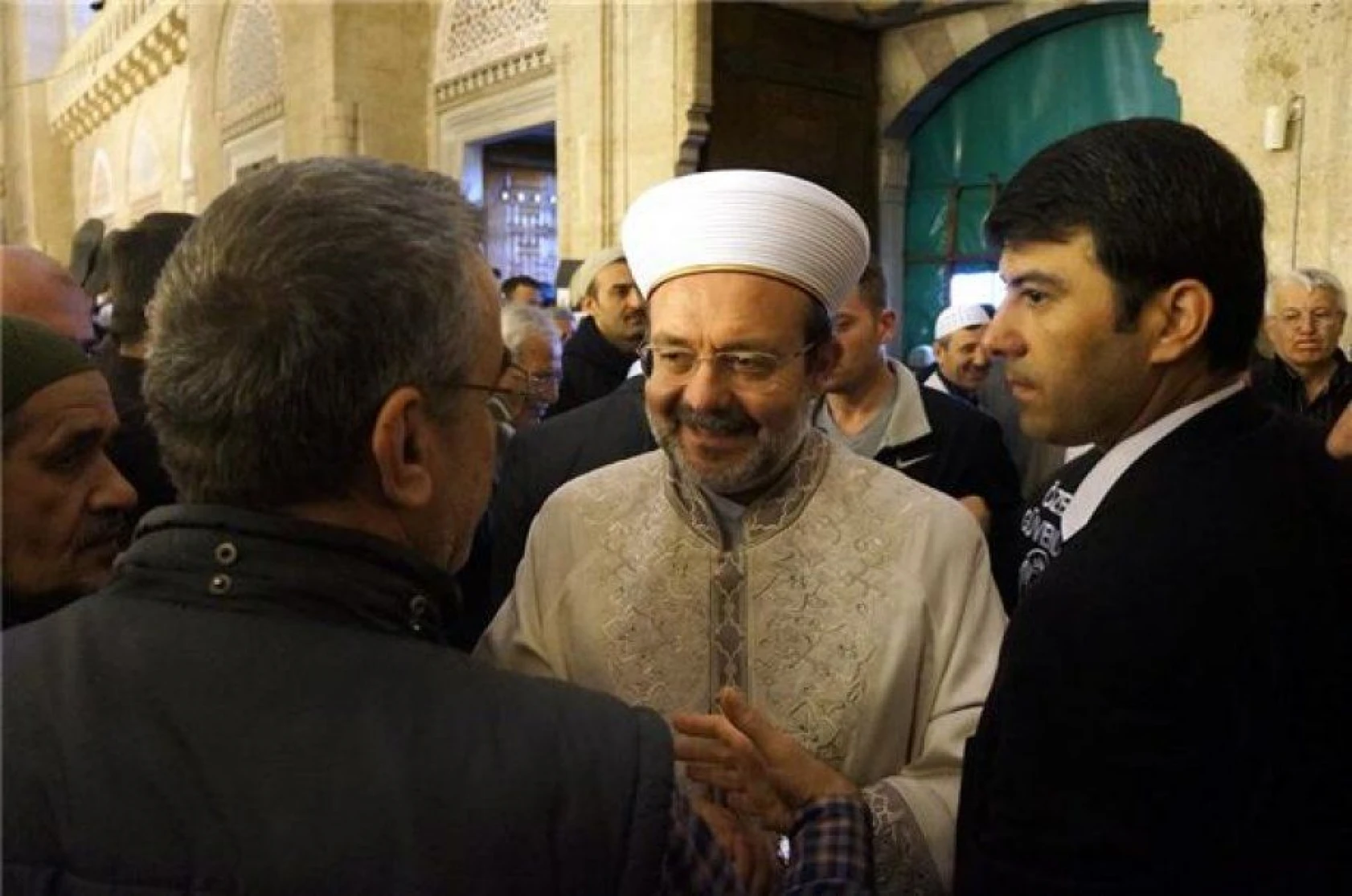 Diyanet İşleri Başkanı Görmez Selimiye'de sabah namazını kıldırdı