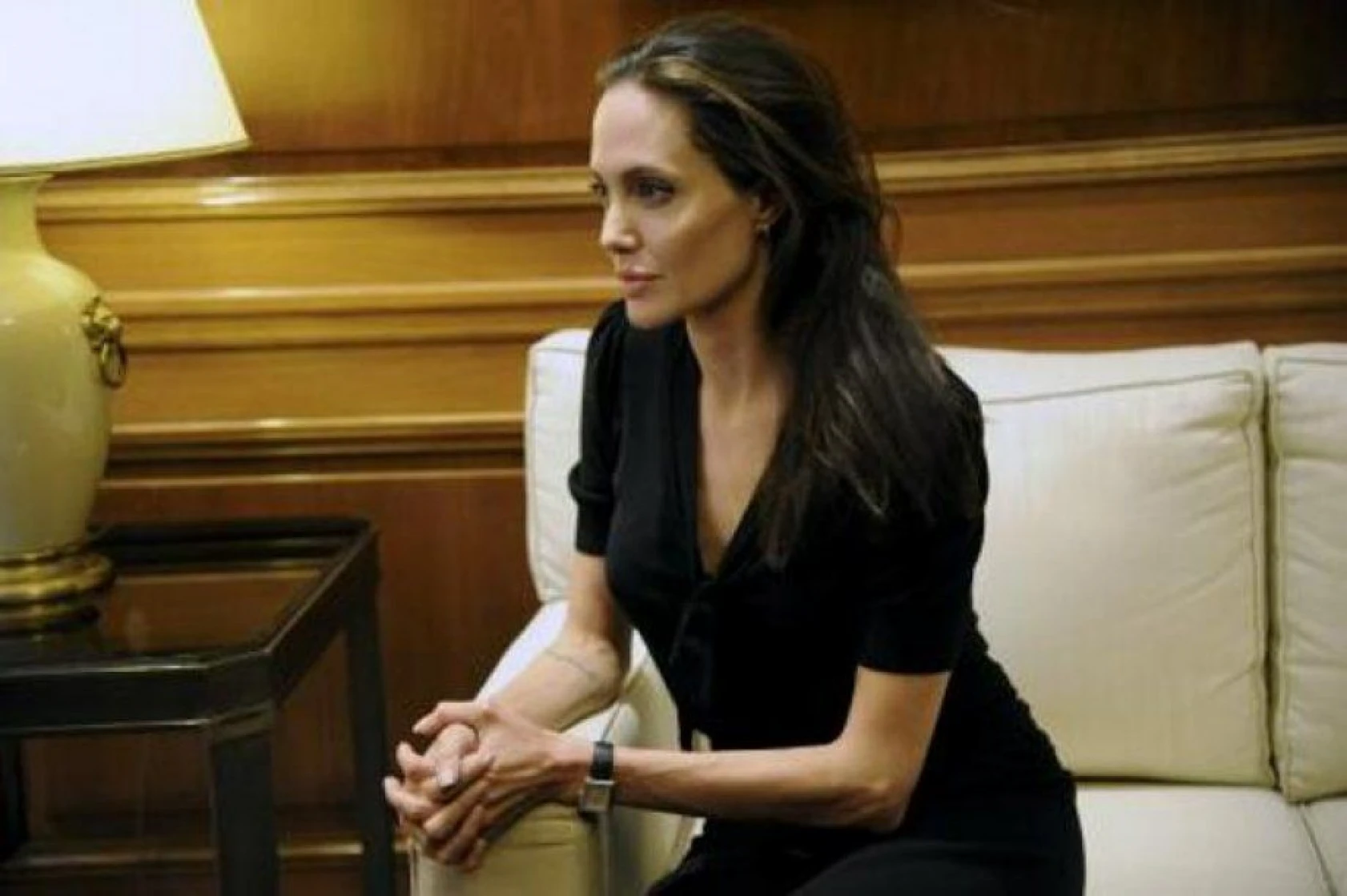 Angelina Jolie tanınmaz halde