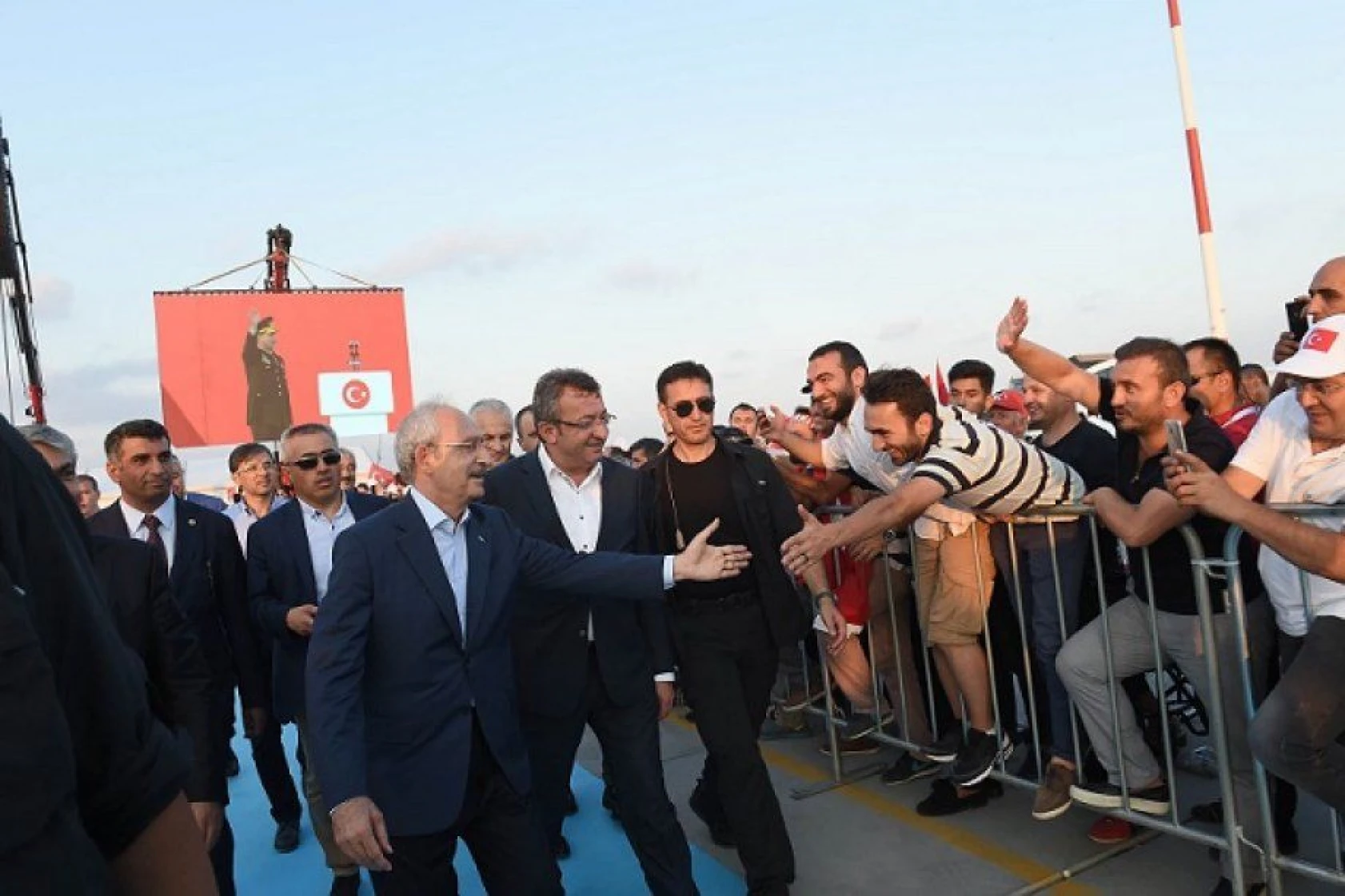 Yenikapı'da DEMOKRASİ VE ŞEHİTLER MİTİNGİ