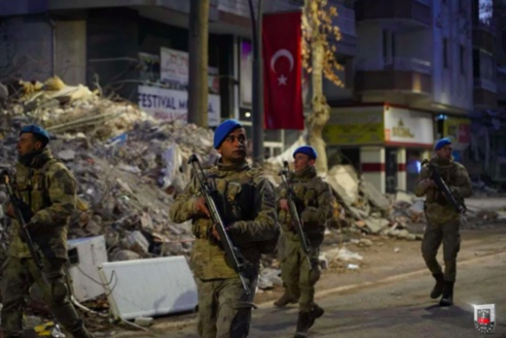 Jandarma teşkilatı depremzedeler için seferber oldu