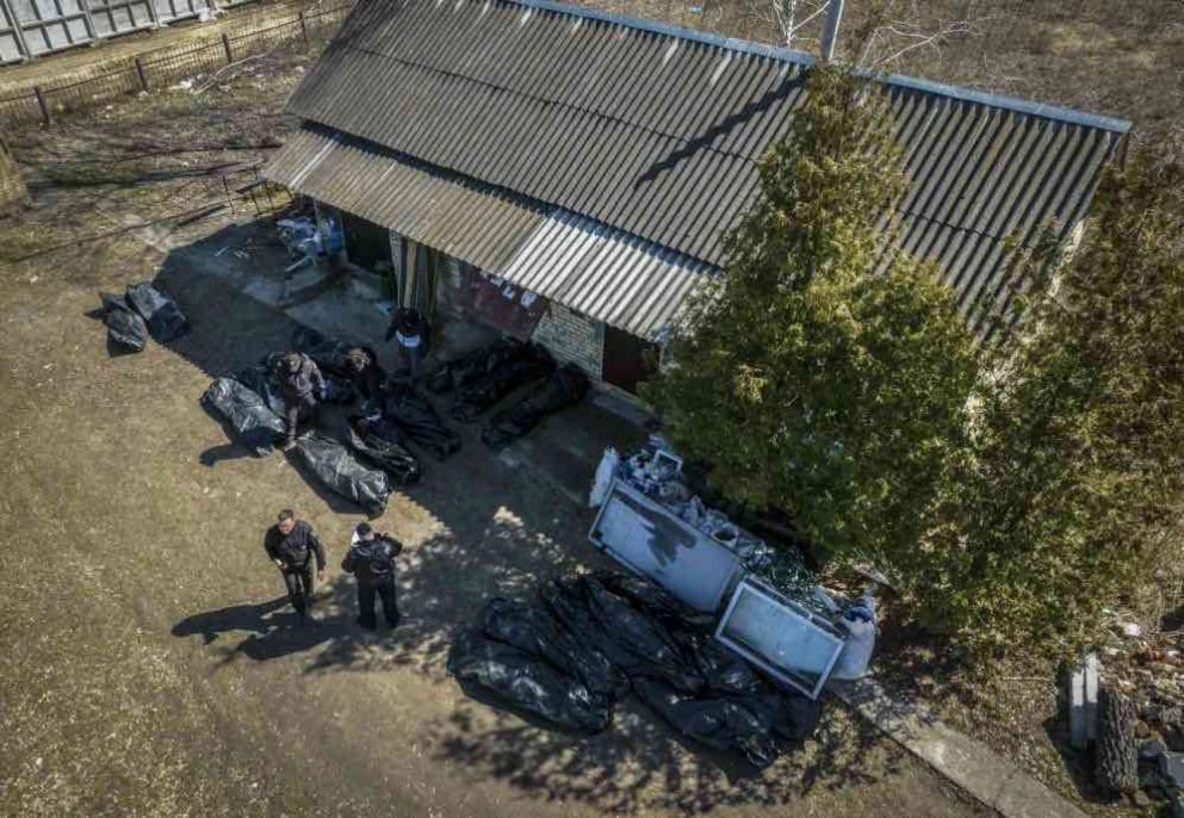 Ukrayna'da o sokaklarda onlarca sivilin cansız bedeni defnedilmeyi bekliyor