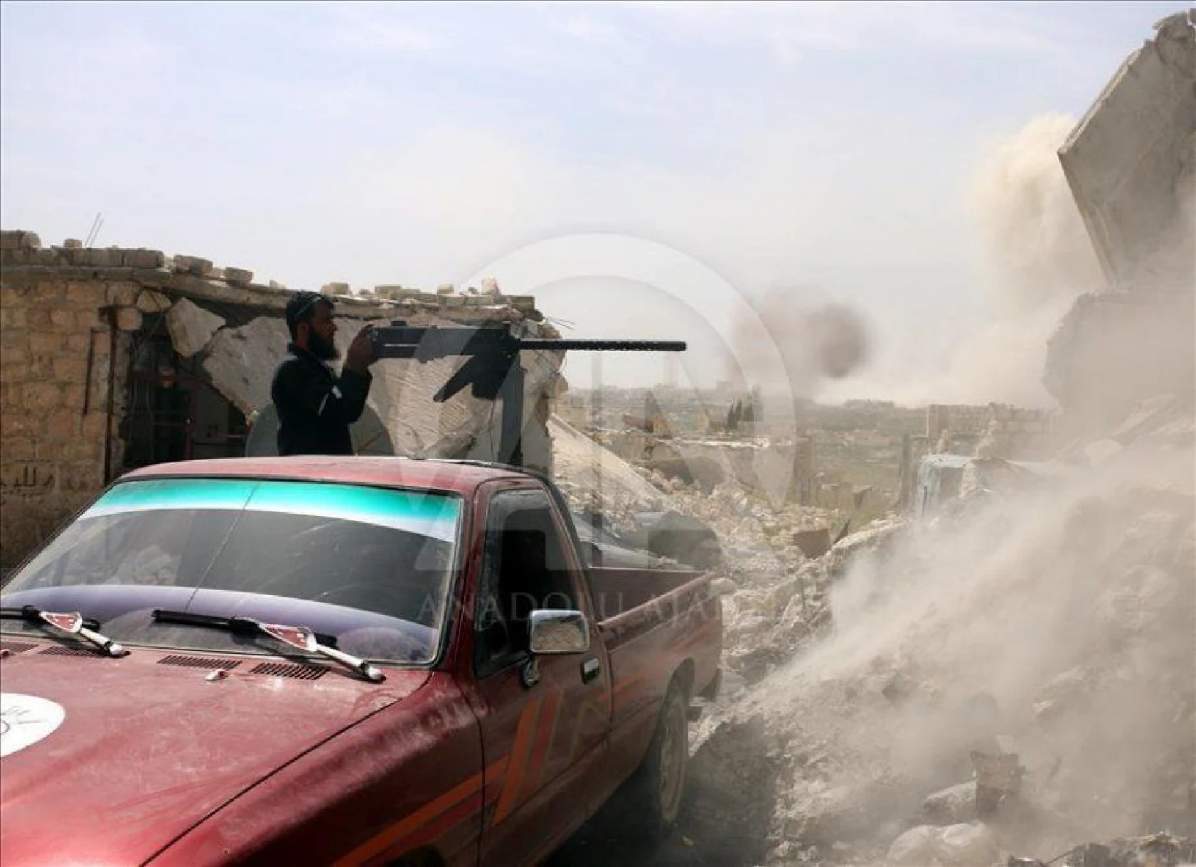 Muhalifler ile rejim güçleri arasında şiddetli çatışmalar