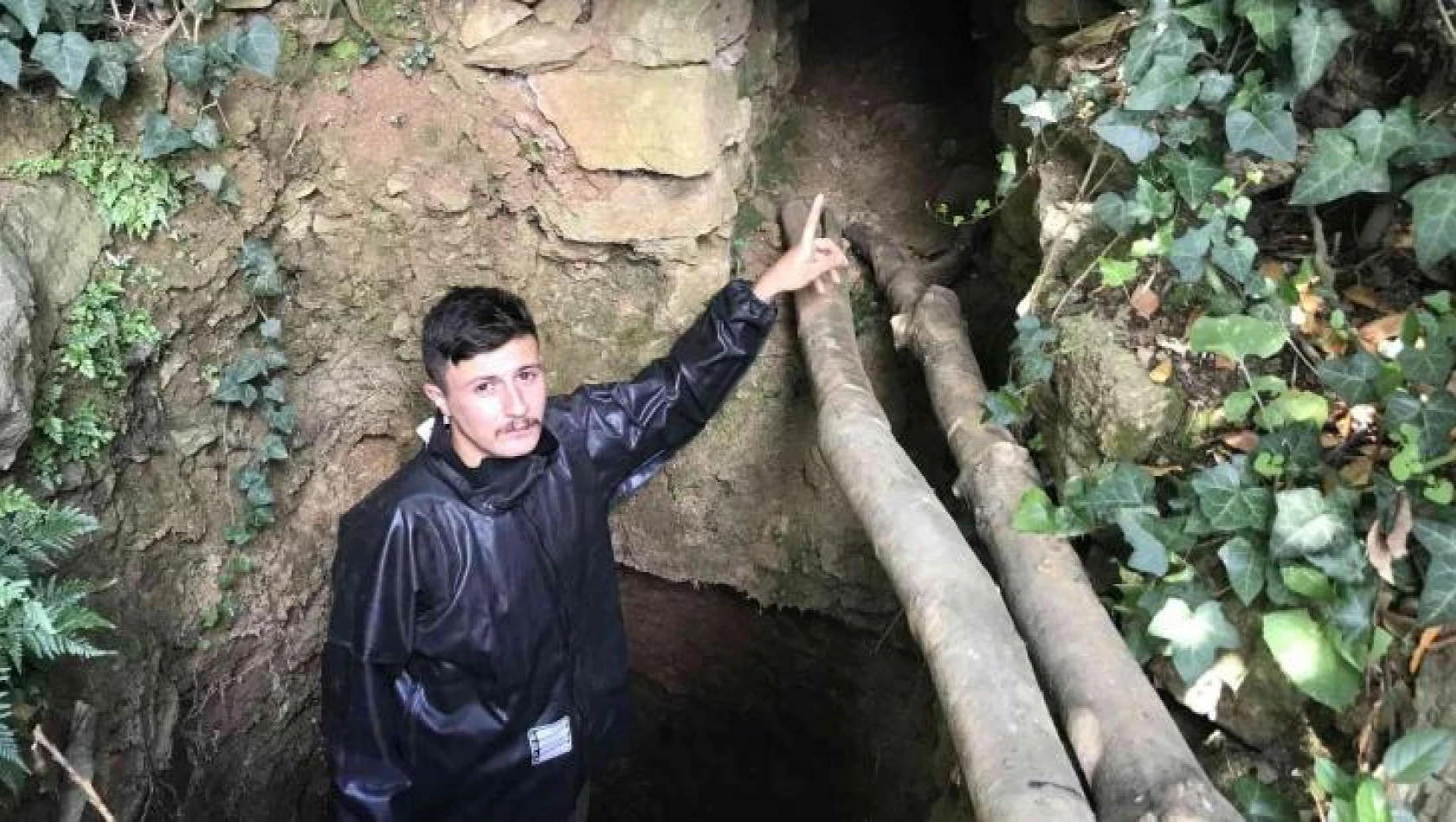 Üsküdar'da keşfedilmemiş 7 asırlık gizli tüneli defineciler talan etti