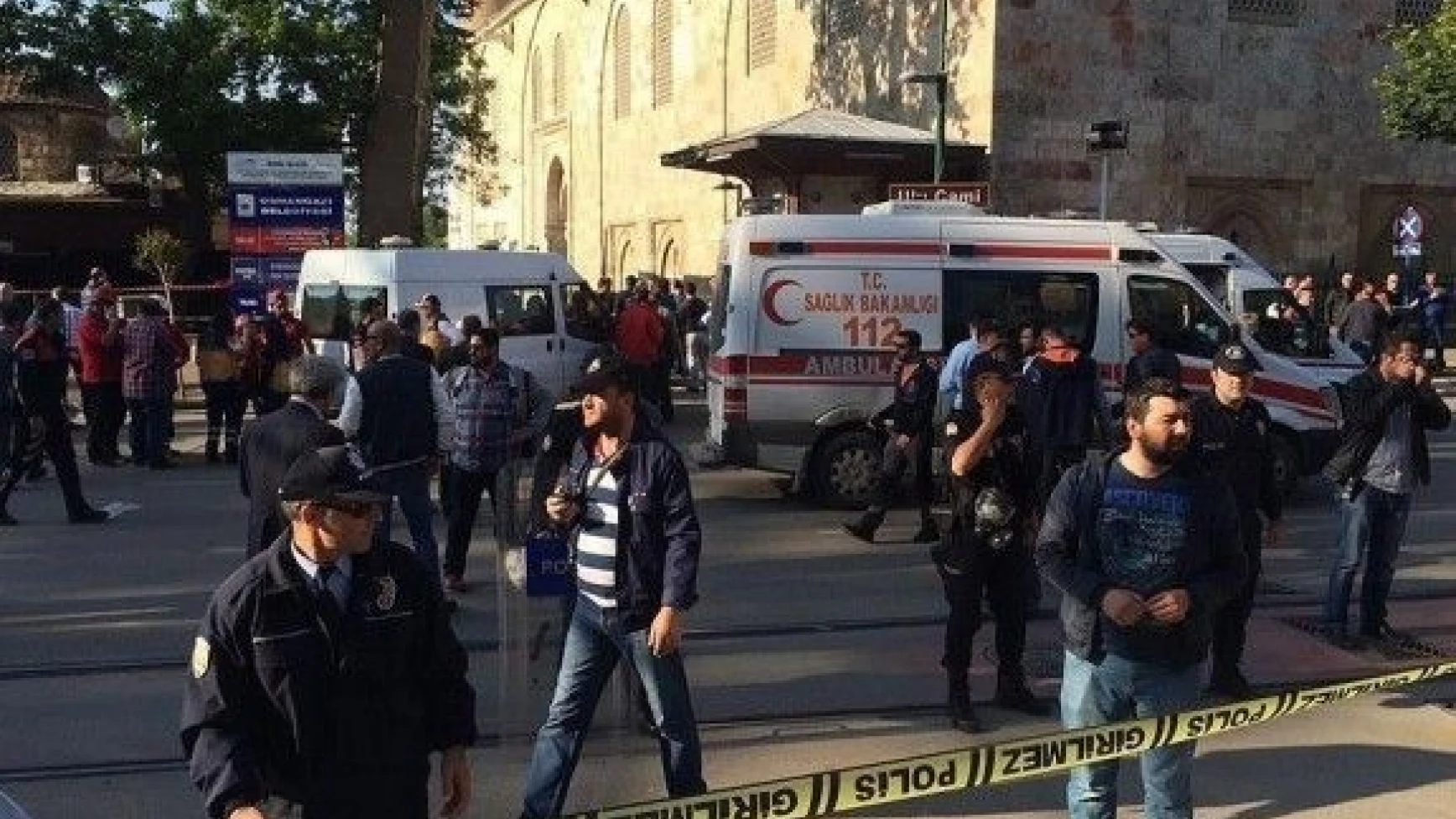 Bursa Ulu Cami'de canlı bomba patladı
