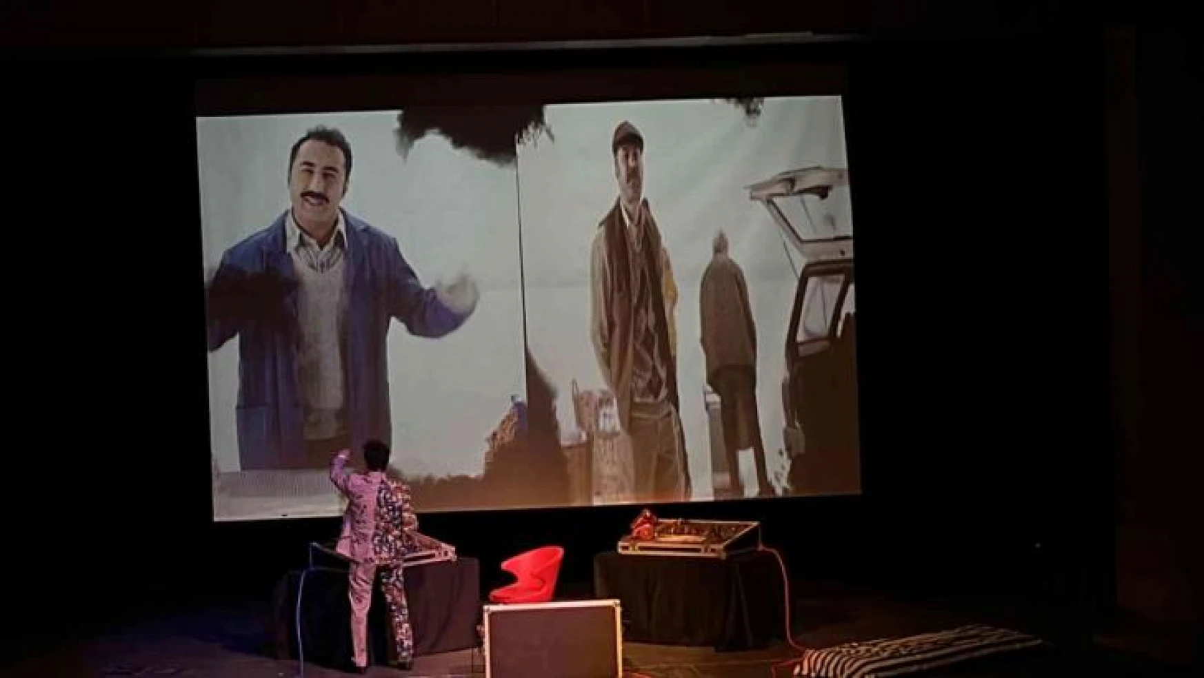 'Bülent Bey'in Hikayesi' Düzce'de sahnelendi