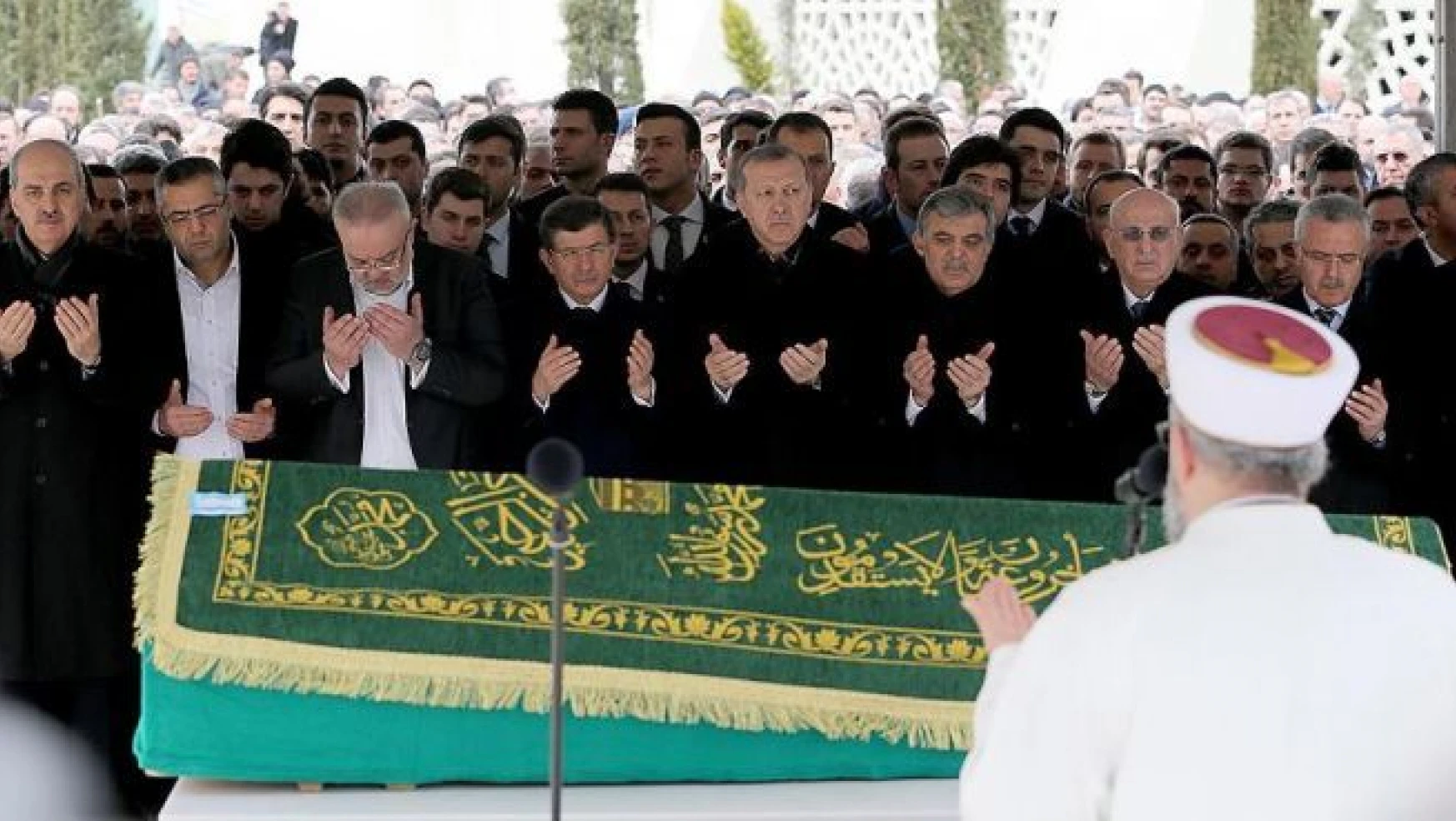 Erdoğan, Gül ve Davutoğlu, Gül'ün kayınpederinin cenazesinde buluştu