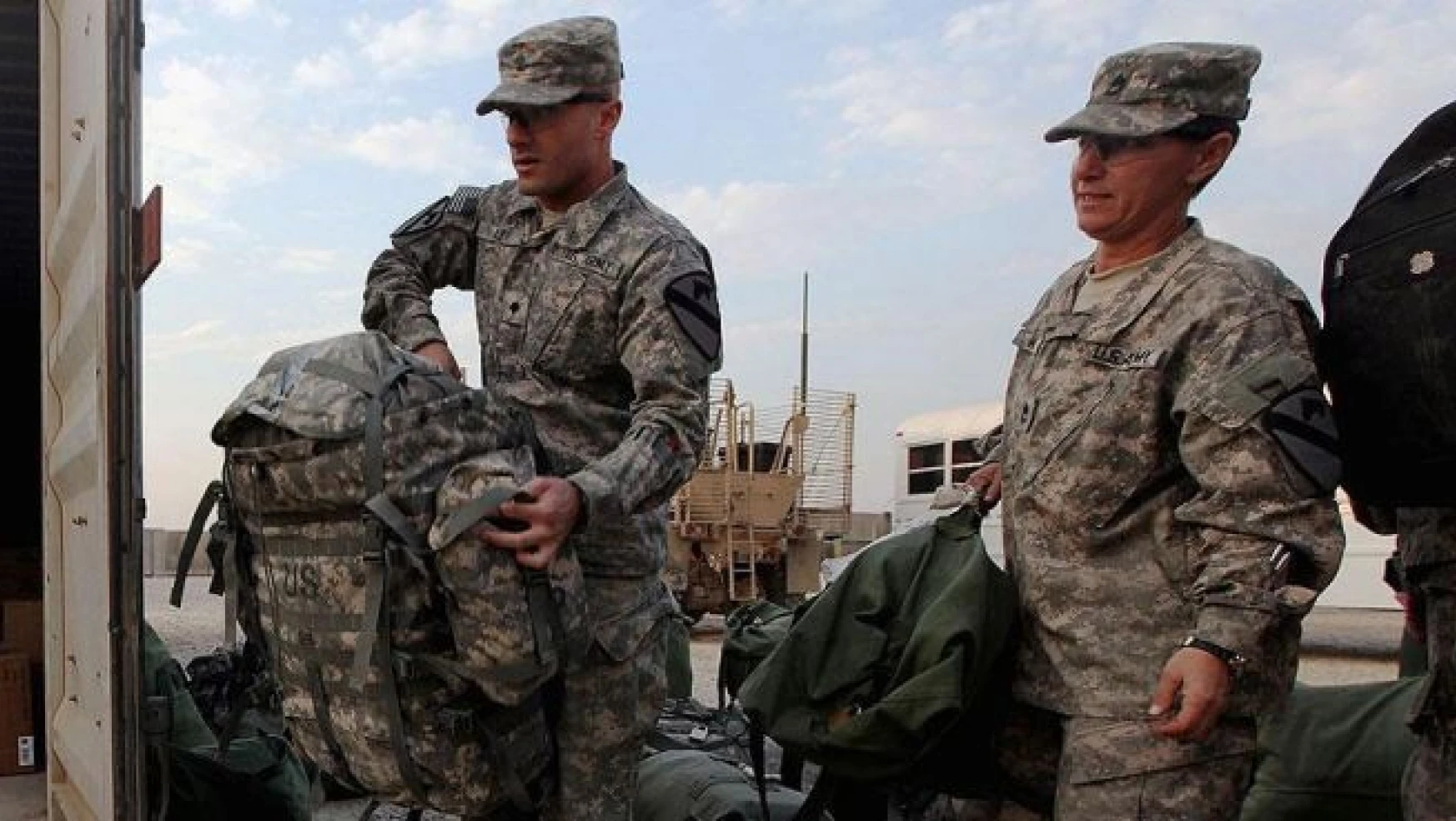 ABD Afganistan'daki asker sayısını düşürüyor