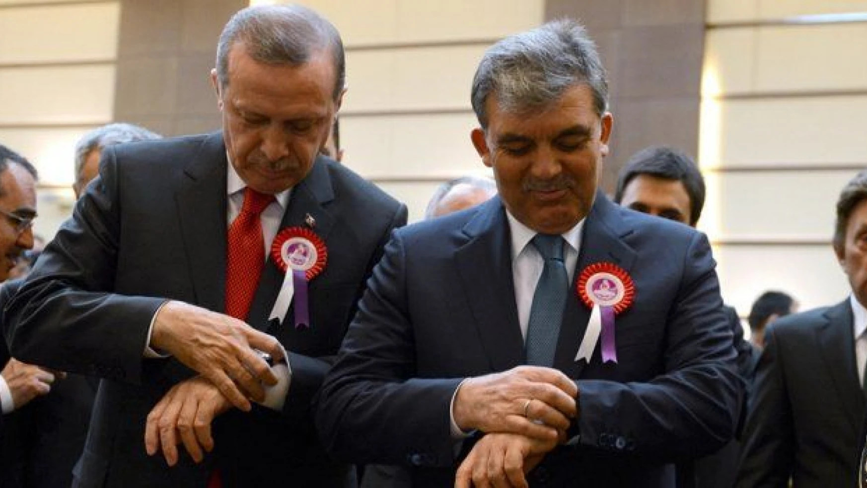 Abdullah Gül'den, Erdoğan'a 'AK Trol' şikayeti!