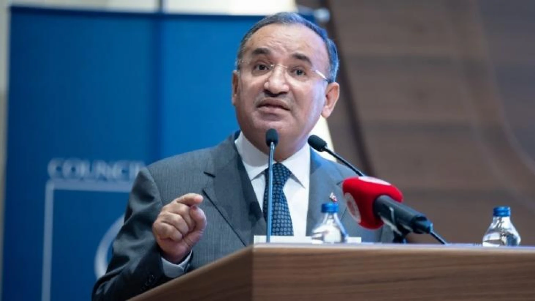 Adalet Bakanı Bozdağ: 'Haksız tahrik konusu tartışmaya açılmalı'