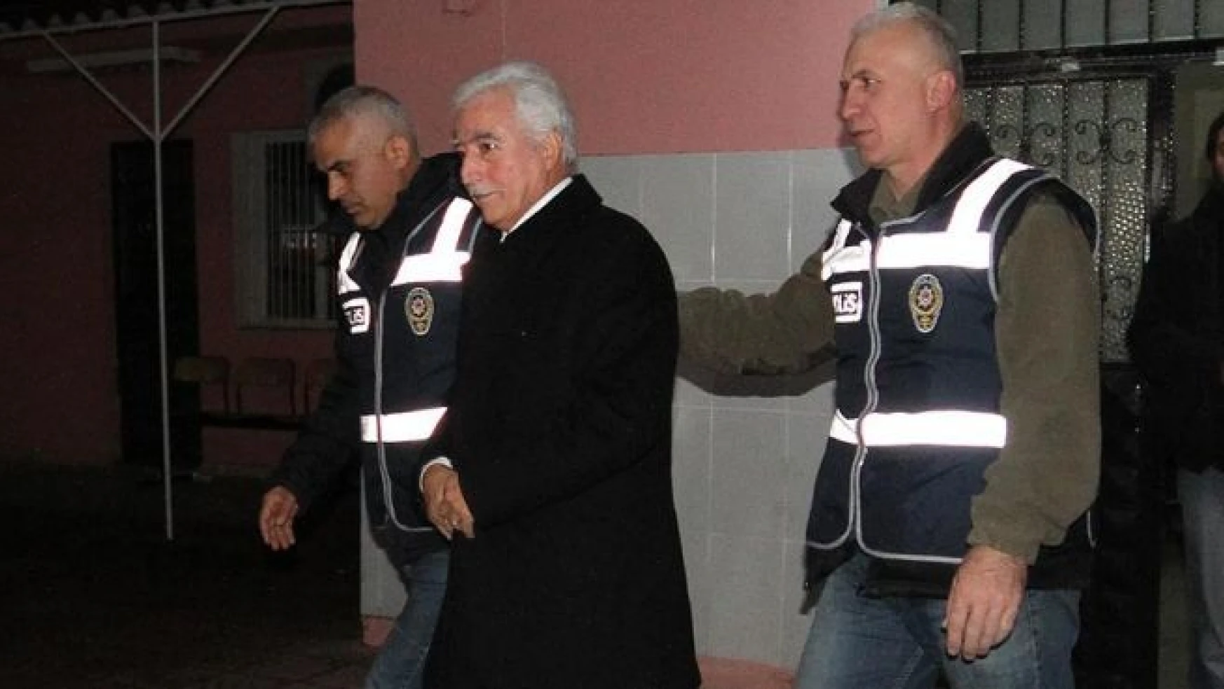 Adana'daki FETÖ/PDY operasyonunda 7 kişi adliyeye sevk edildi