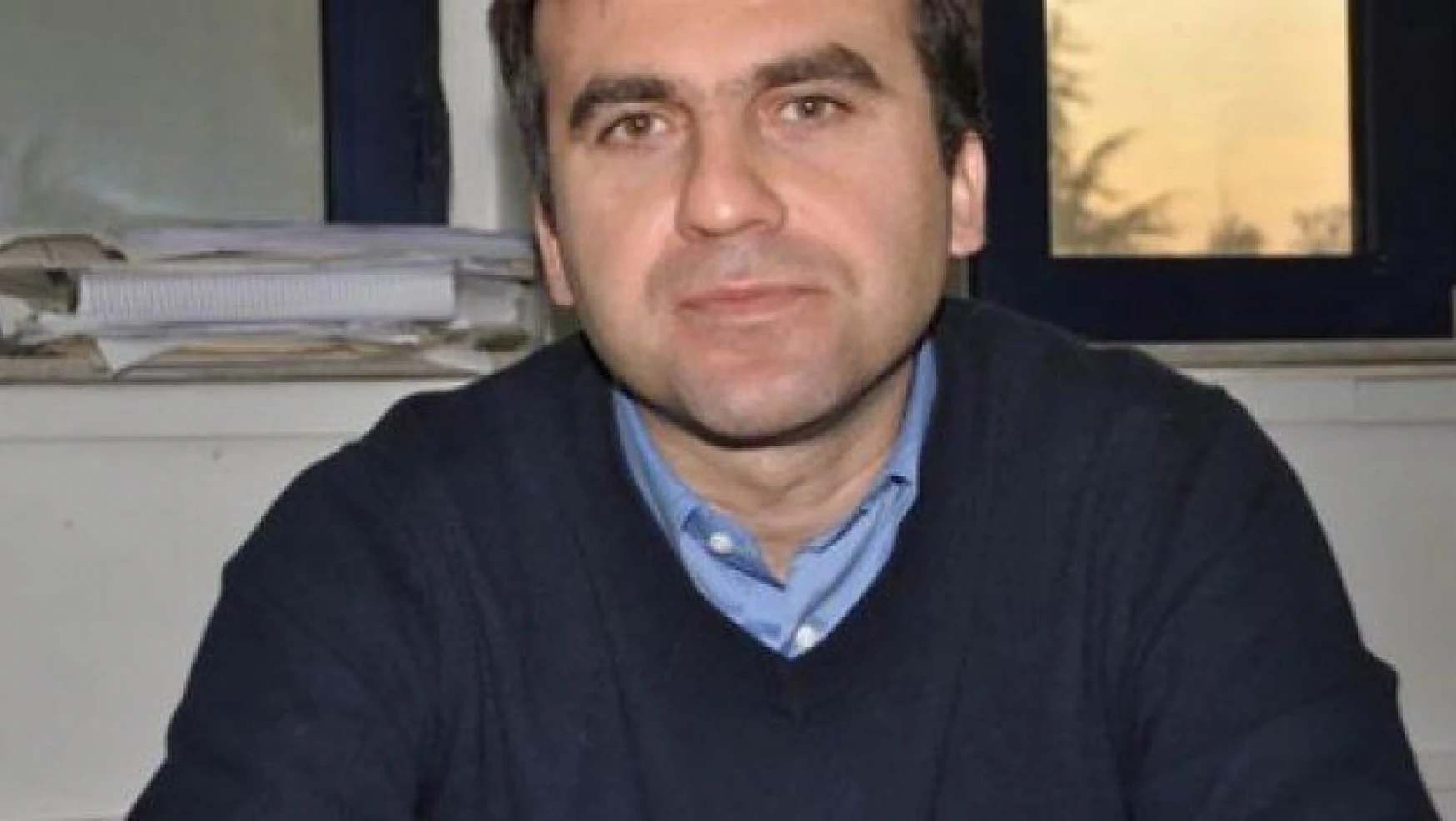 Akademisyene Öcalan'lı sınav sorusundan beraat