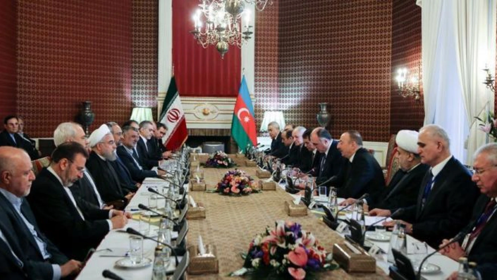 Aliyev İran'da çeşitli görüşmeler gerçekleştirdi